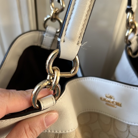 EUC—Beautiful Cream Authentic Coach Bag - Picture 5 of 12